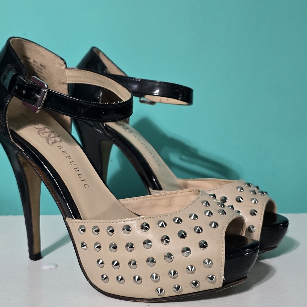 Rock & Republic Black and Cream Studded Heels